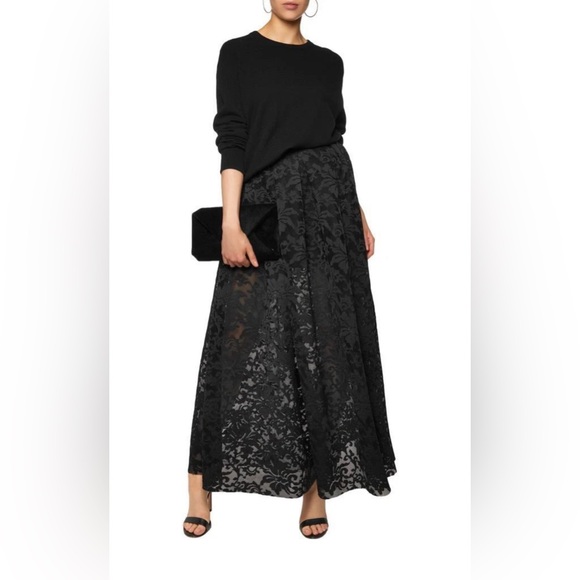 Make Jared floral perforated lace skirt US4